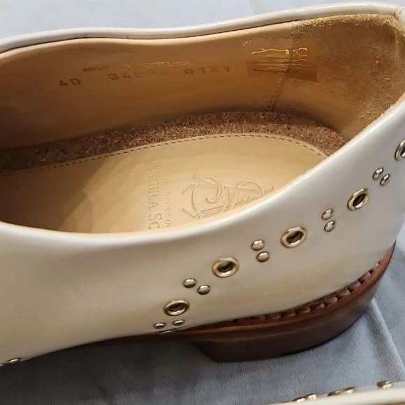 The Office of Angela Scott Wingtip Oxford Beige Patent Leather Womens Shoes 40 9 - Picture 16 of 16